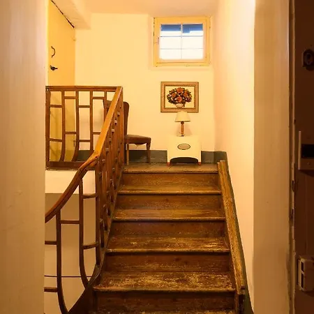 La Maisonette *